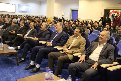 تقدیر از دانشجویان دانشگاههای علمی و کاربردی اصفهان به مناسبت روز دانشجو