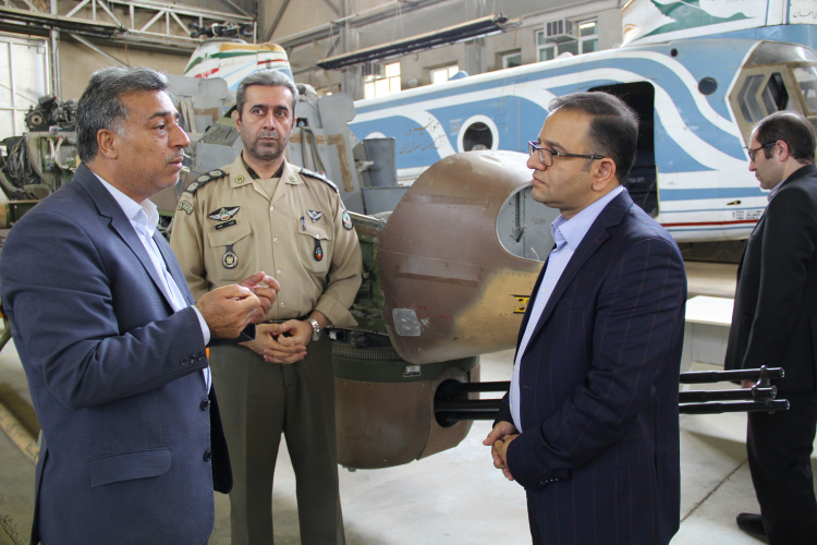 در بازدید سرپرست دانشگاه علمی کاربردی استان اصفهان از مرکز هوانیروز شهید وطن پور مطرح شد: مرکز آموزش علمی کاربردی هوانیروز شهید وطن پور همزمان دارای محیط واقعی کار و آموزش است