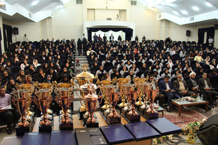 گزارش تصویری اختتامیه پنجمین المپیاد فرهنگی ورزشی دانشگاه علمی کاربردی استان اصفهان