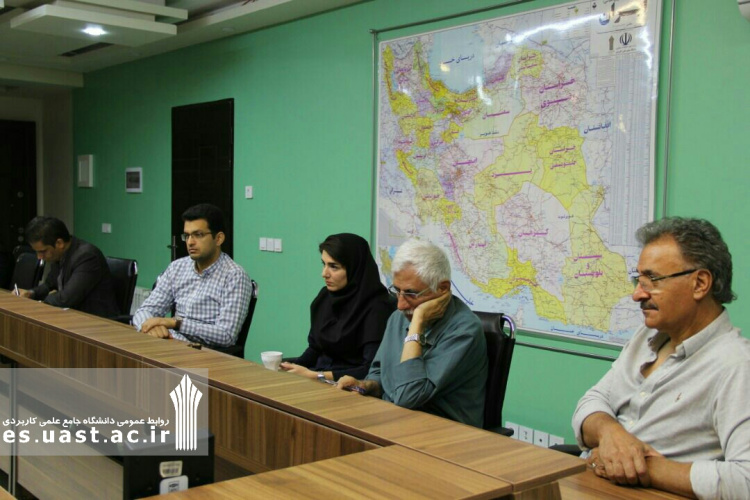 موسس مرکز آموزش علمی کاربردی اصفهان سیتی سنتر: مجموع اصفهان سیتی سنتر فضای مناسب برای گسترش رشته های این مرکز را داراست