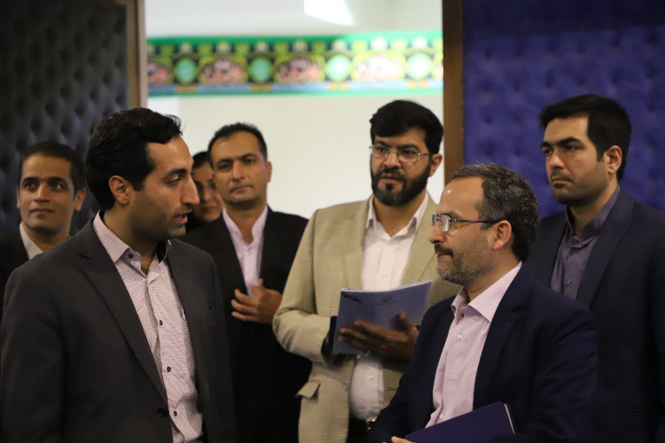 مدیر کل دفتر همکاری های بین الملل دانشگاه جامع علمی کاربردی در بازدید از مرکز علمی کاربردی همیاری شهرداری های استان اصفهان:  اصفهان شهرهوشمند و توانمندی است