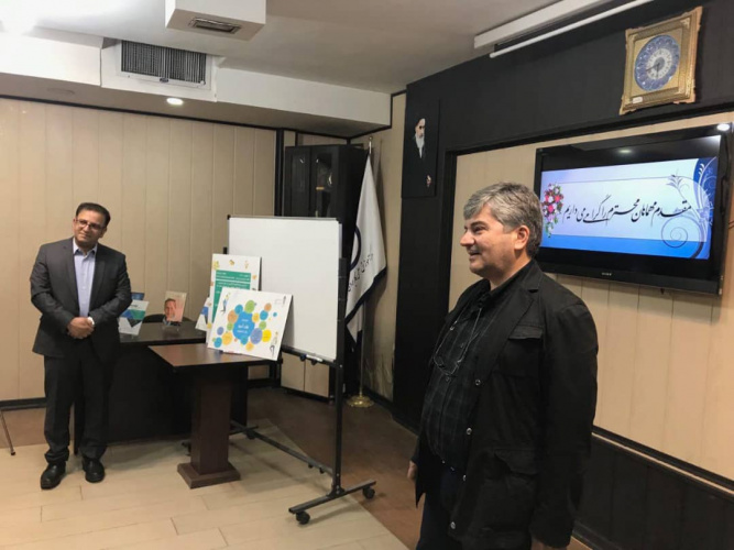 مرکز علمی کاربردی عتیق کارآفرین آموزش میدهد