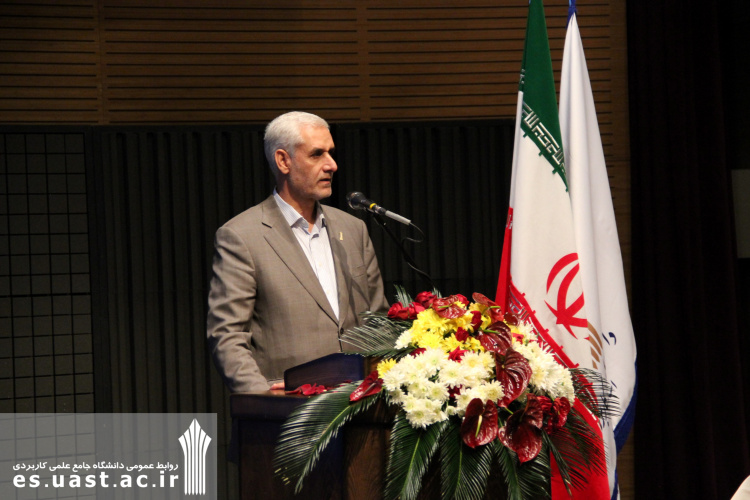 معاون آموزشی دانشگاه علمی کاربردی کشور در جشن دانشجویان جدیدالورود: مسئولین دانشگاه علمی کاربردی پاسخگوی مطالبات دانشجویان خواهند بود