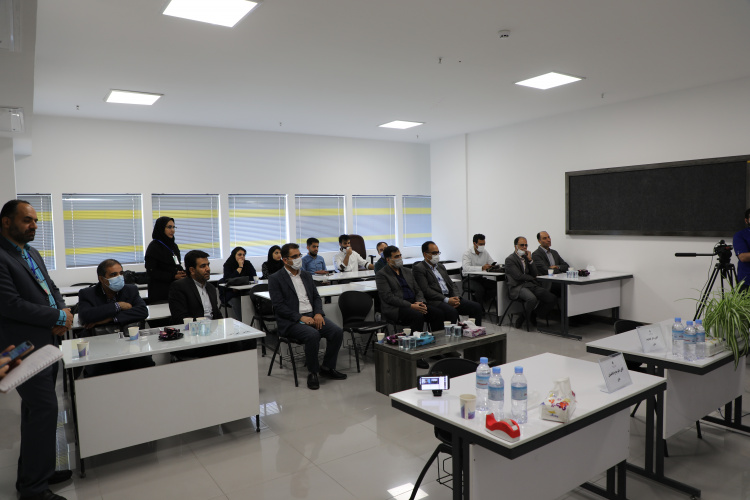 پنجمین دوره مسابقات مناظره دانشجویی دانشگاه جامع علمی کاربردی در استان اصفهان آغاز شد
