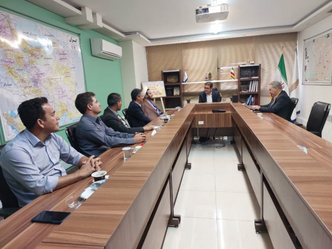 در دیدار با مدیریت آموزش و توسعه سرمایه انسانی شرکت ذوب آهن مطرح شد: مرکز آموزش علمی کاربردی ذوب آهن بیشترین هم خوانی را با اهداف دانشگاه جامع علمی کاربردی دارد